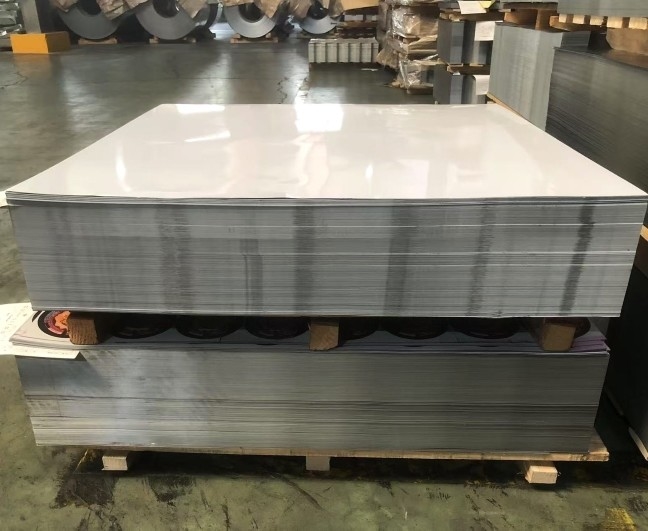 2.0/2.0 2.2/2.2 2.8/2.8 5.6/5.6 Gecoate blikplaten en veelzijdig verpakkingsmateriaal