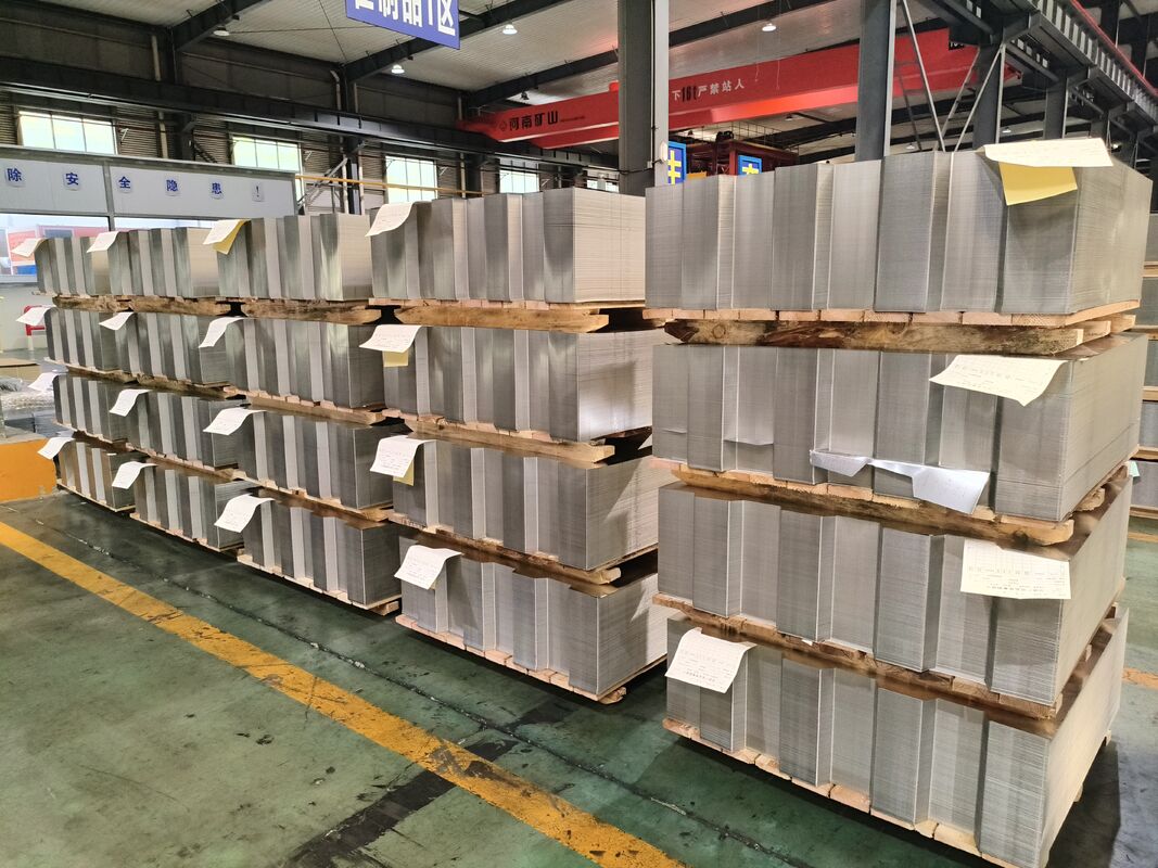 Voedselgraad elektrolytisch tinplate plaat T4 Temper BA Afwerking voor gemakkelijk te openen Can End Stamping 0.19mm-0.30mm