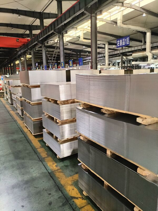 5.6/5.6 Elektrolytische Blik Zware Coating T4 Temper Sheet voor Industriële Kan Deksel Stempelen 0.22mm-0.35mm Verpakking